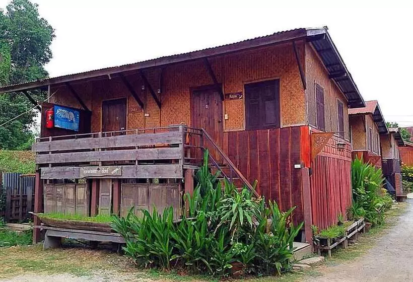 ホテル Jidapa Resort