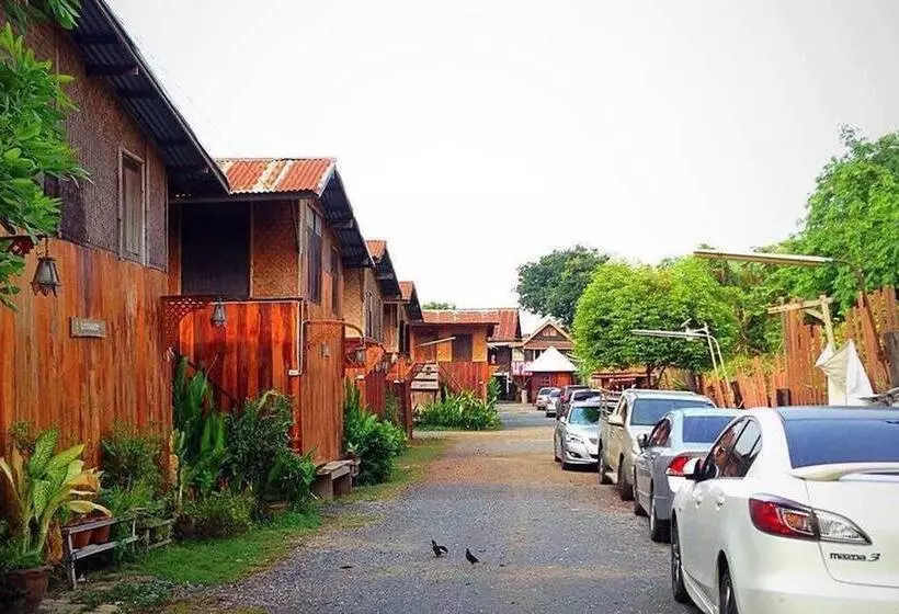 ホテル Jidapa Resort