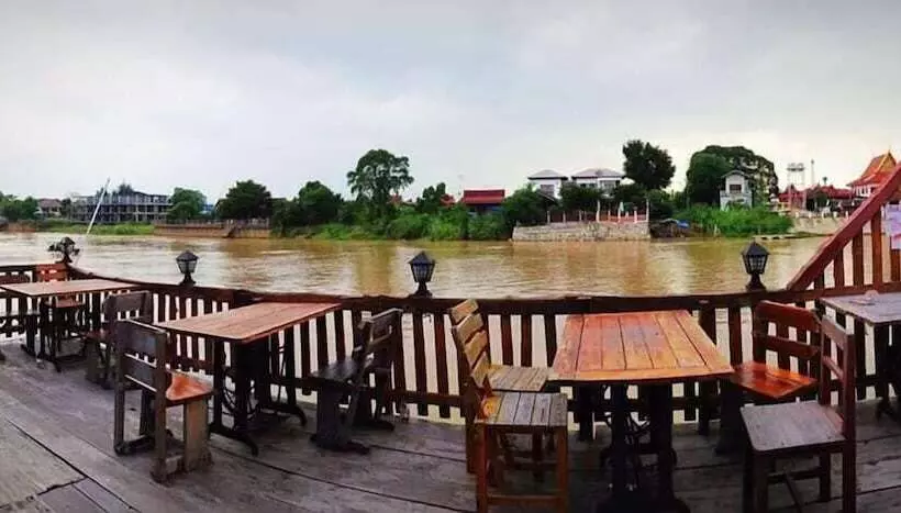 ホテル Jidapa Resort