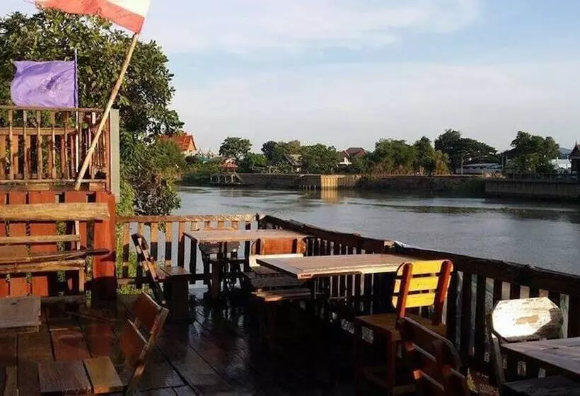 ホテル Jidapa Resort