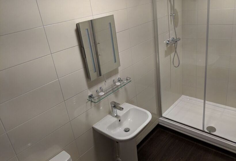 Otel The Queens Head