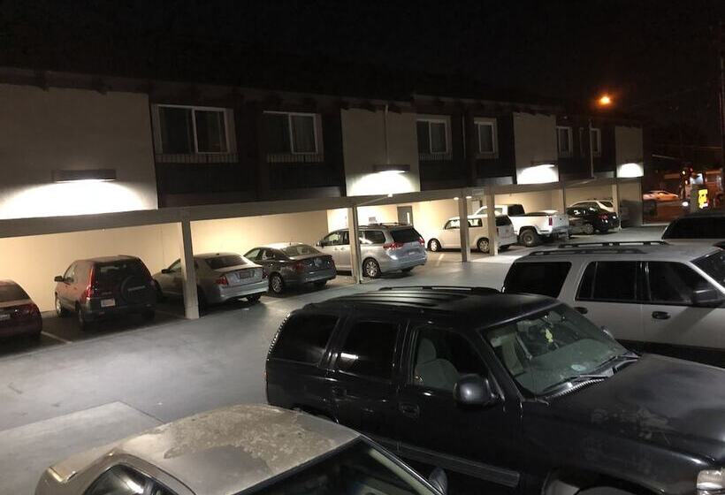 مُتل Casa Royal Inn