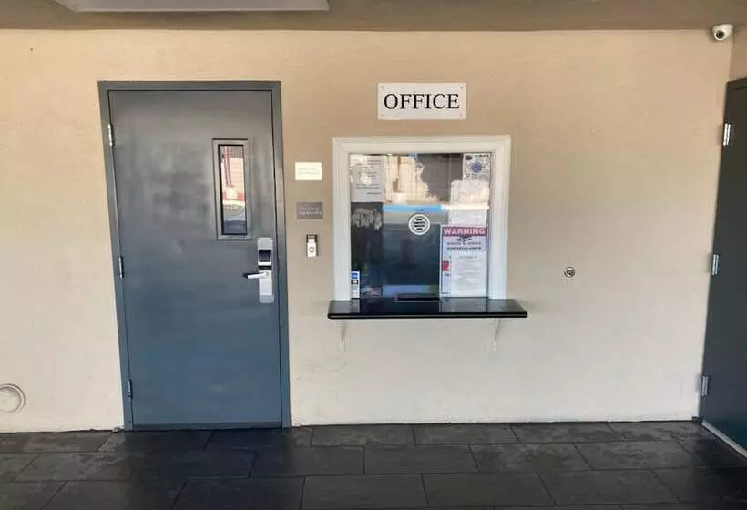 مُتل Casa Royal Inn