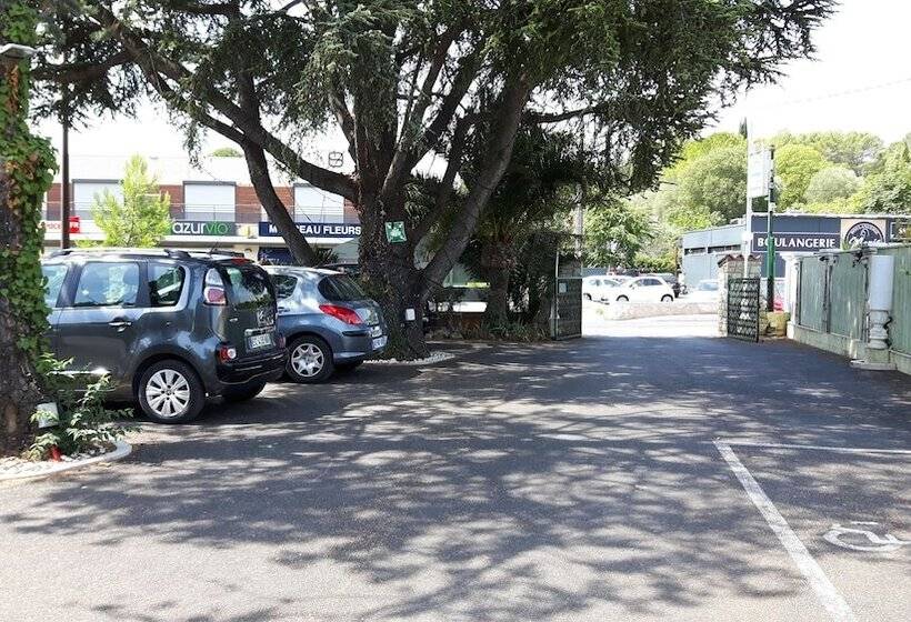 פנסיון Auberge Les Aromes