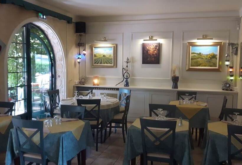 פנסיון Auberge Les Aromes