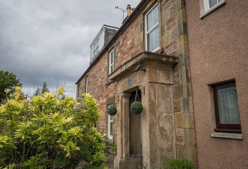 پانسیون Dionard Guest House