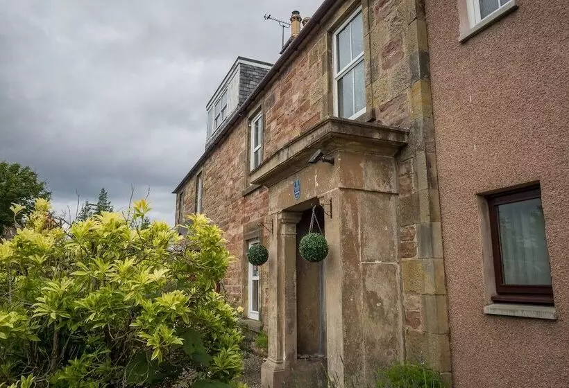 Majatalo Dionard Guest House