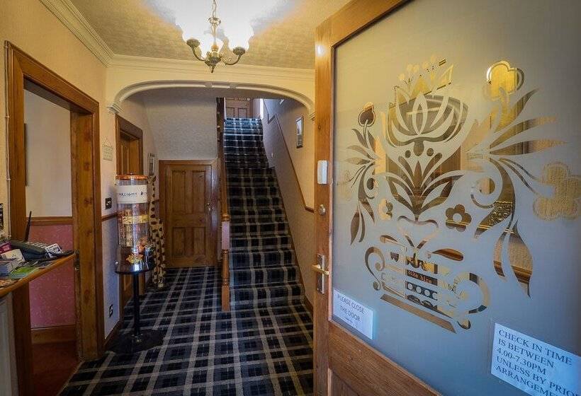 پانسیون Dionard Guest House