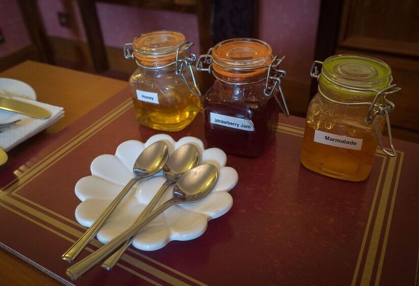 پانسیون Dionard Guest House