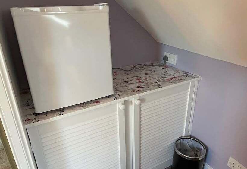 پانسیون Dionard Guest House