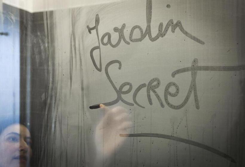 پانسیون Maison Du Collectionneur