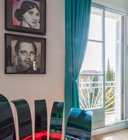 پانسیون Maison Du Collectionneur