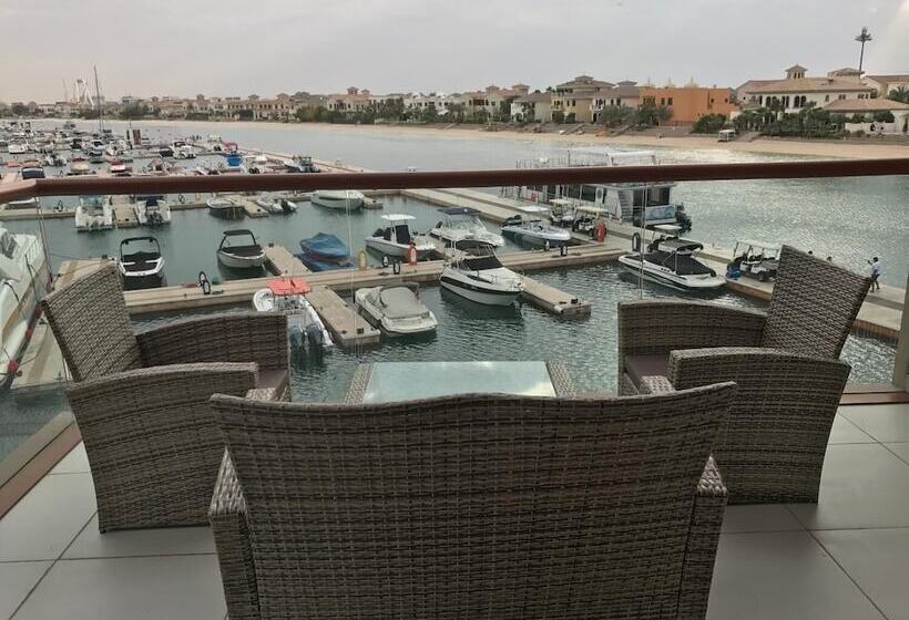 Yanjoon Holiday Homes Palm Views