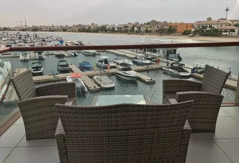 Yanjoon Holiday Homes   Palm Views