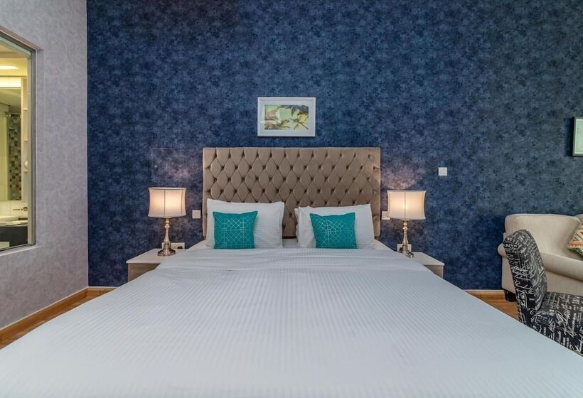 Yanjoon Holiday Homes Palm Views