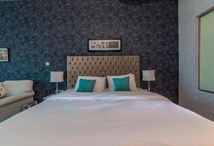 Yanjoon Holiday Homes Palm Views