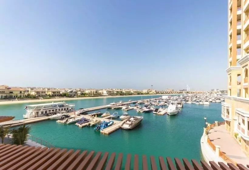 Yanjoon Holiday Homes   Palm Views