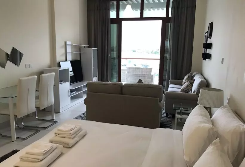 Yanjoon Holiday Homes   Palm Views