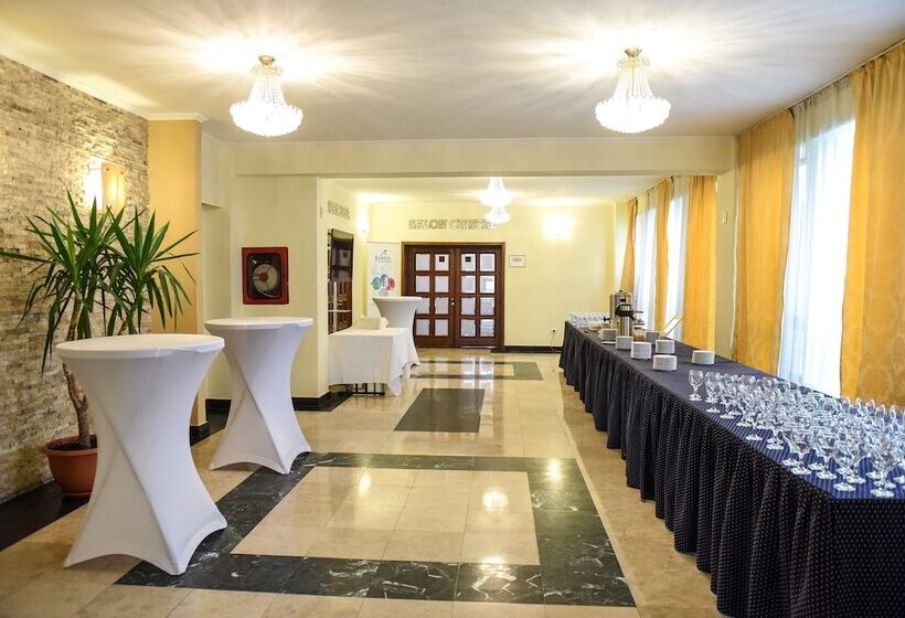 בית מלון כפרי Central