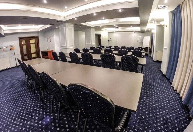 בית מלון כפרי Central