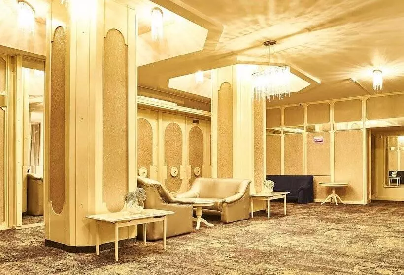 בית מלון כפרי Continental Forum Tirgu Mures