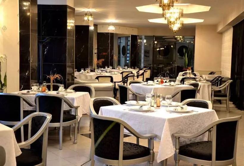 בית מלון כפרי Continental Forum Tirgu Mures