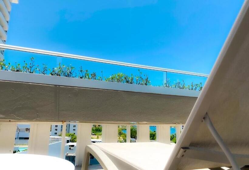 The Wave Hotel At Condado