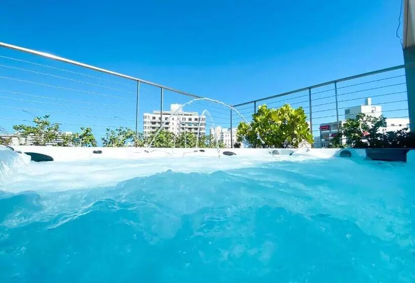 The Wave Hotel At Condado