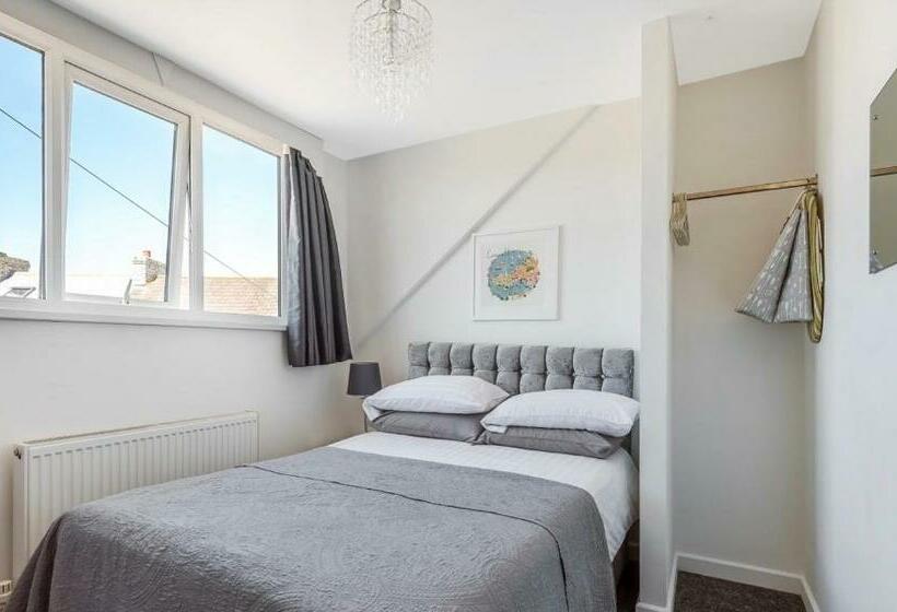 Bed and Breakfast Alderberry Lodge