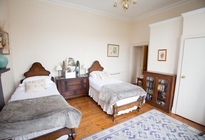 Bed and Breakfast The Old Priory Guesthouse