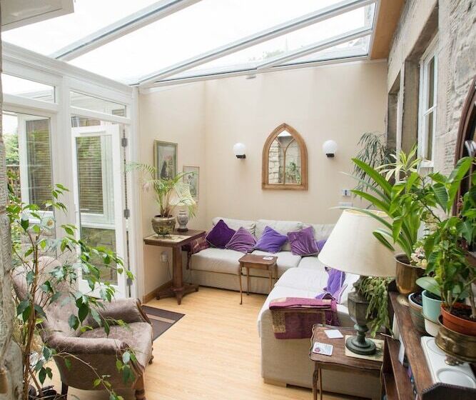 Bed and Breakfast The Old Priory Guesthouse