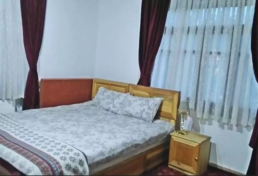 ホテル Baglar Konak