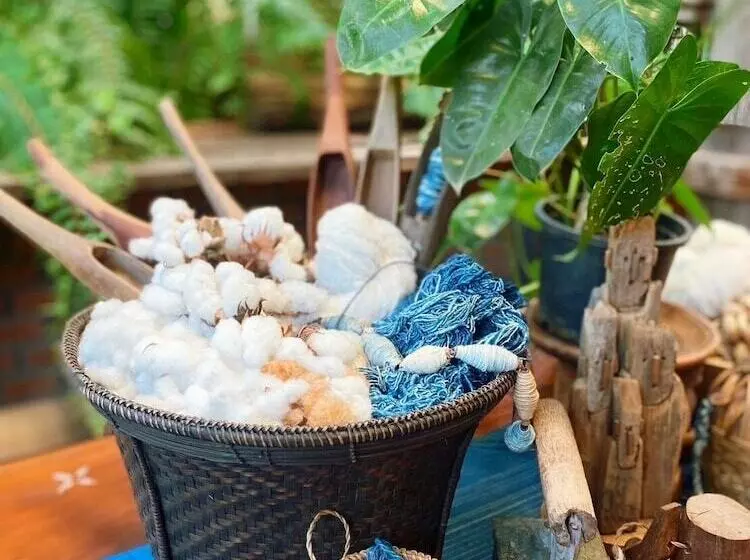 ホテル Hug Sakonnakhon