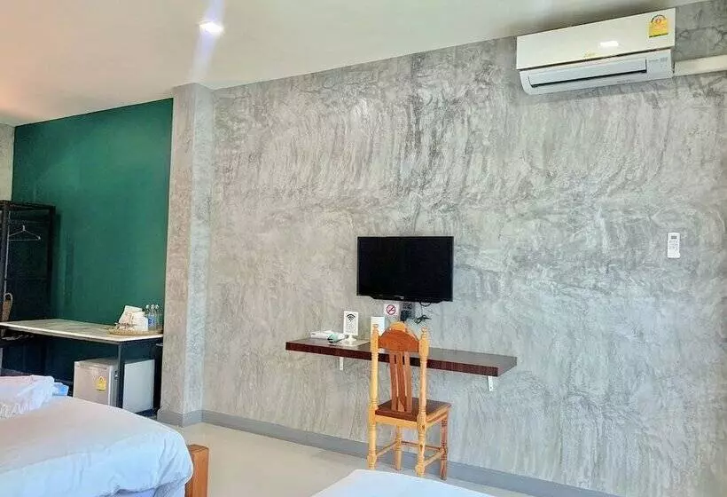 ホテル Hug Sakonnakhon