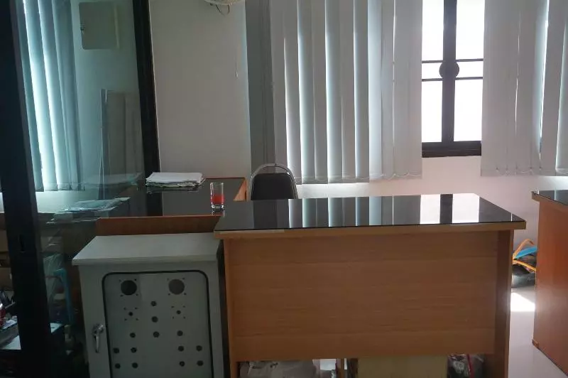 ホテル Parisa Place