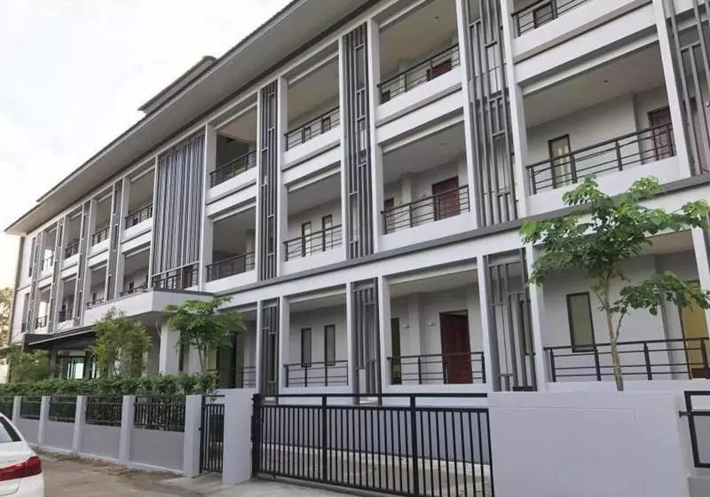 ホテル Parisa Place