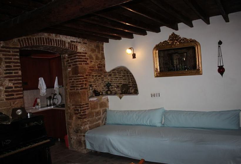 בית מלון כפרי Zeynep Hanim Konukevi