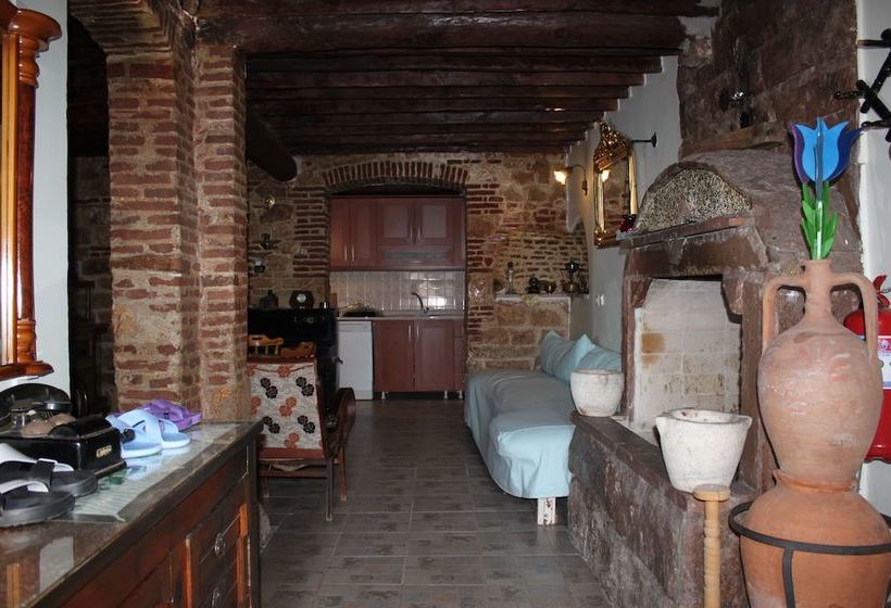 בית מלון כפרי Zeynep Hanim Konukevi