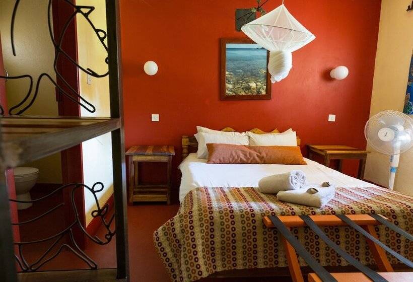 Jollyboys Camp Hostel