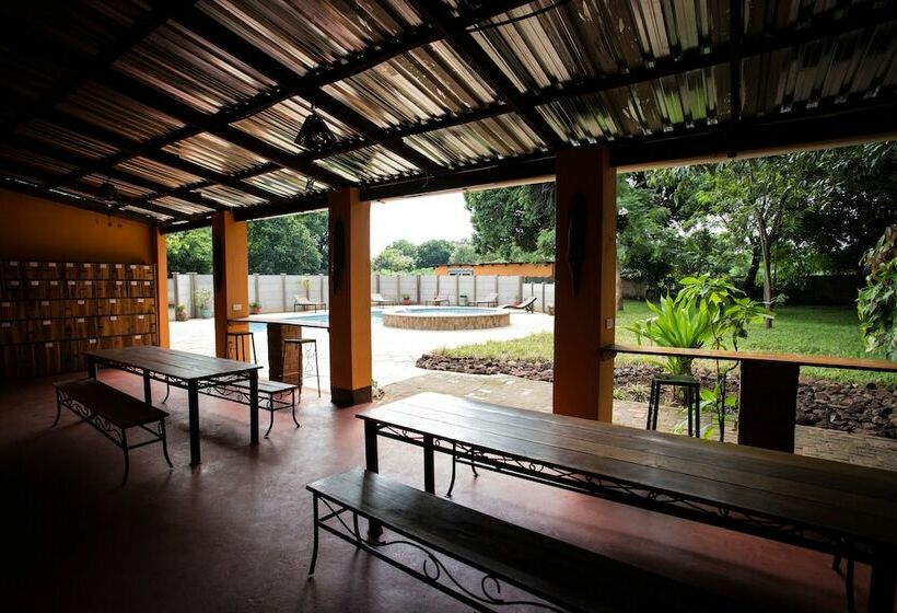 Jollyboys Camp Hostel