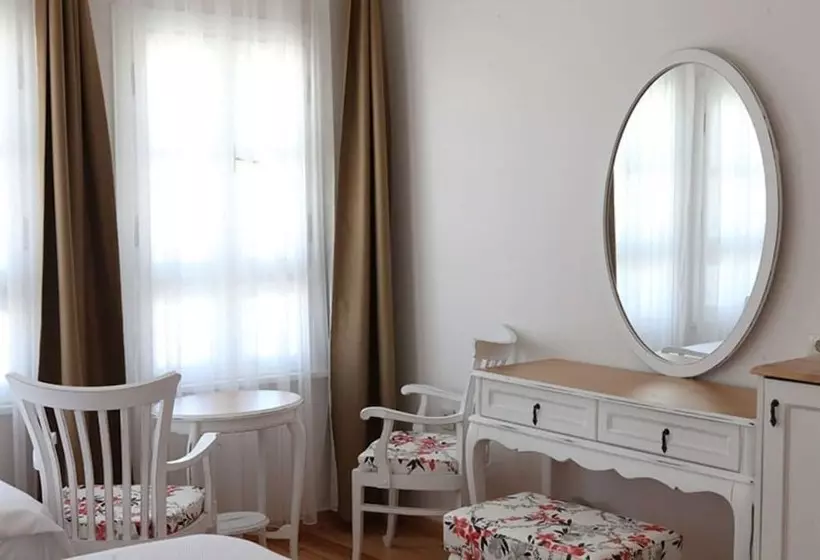 La Krasi Otel & Restaurant