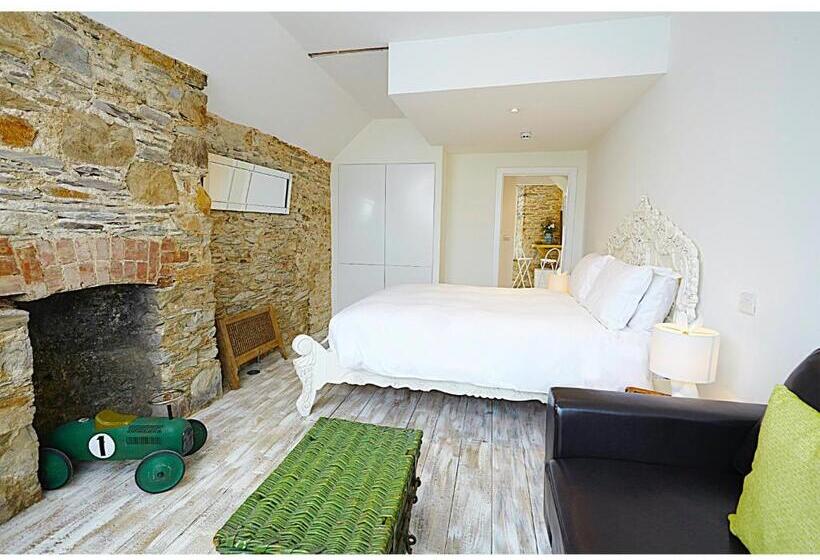 Live And Let Live Inn