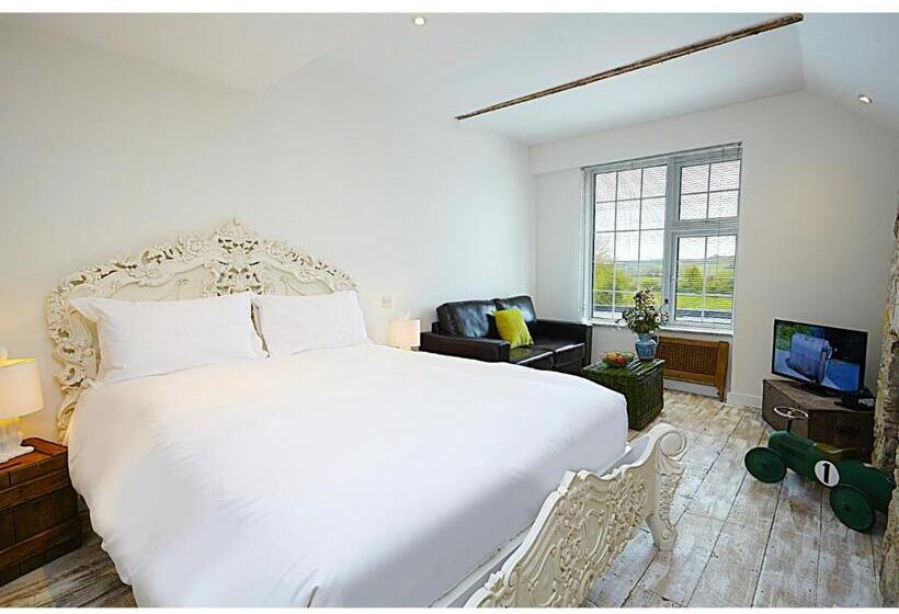 Live And Let Live Inn