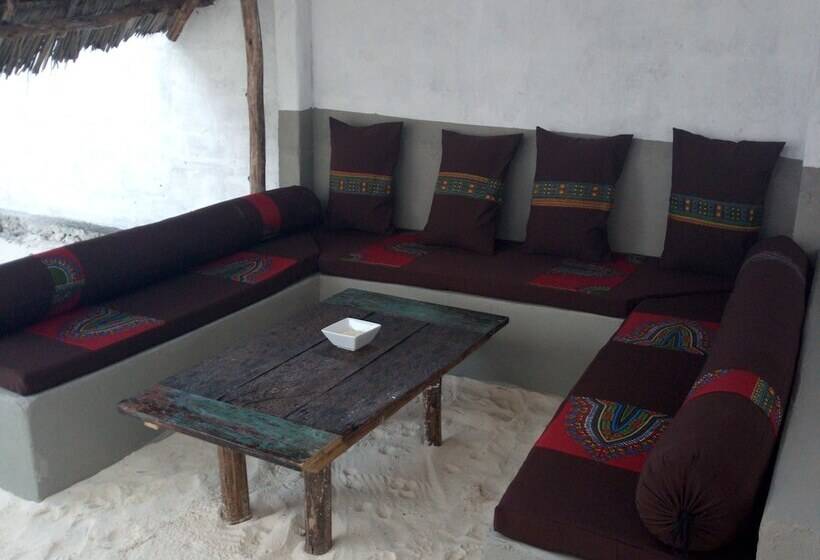 פנסיון Delina Mshimba Guest House