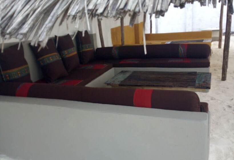 פנסיון Delina Mshimba Guest House