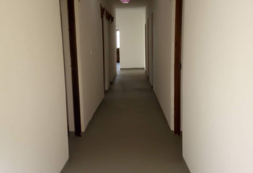 פנסיון Delina Mshimba Guest House