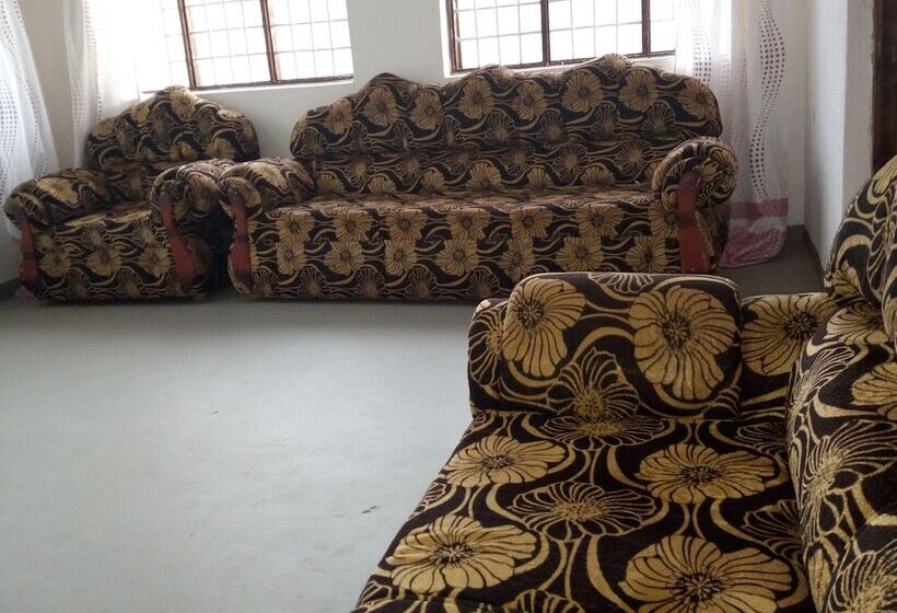 פנסיון Delina Mshimba Guest House