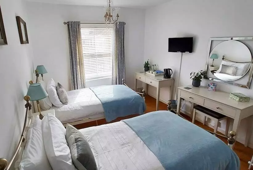 پانسیون Regency Guest House