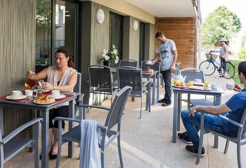 اقامتگاه Résidence Odalys Le Clos Saint Michel