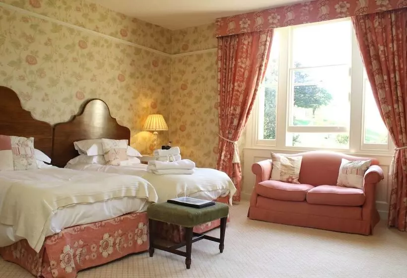 Aamiaismajoitus (B&B) Aylworth Manor